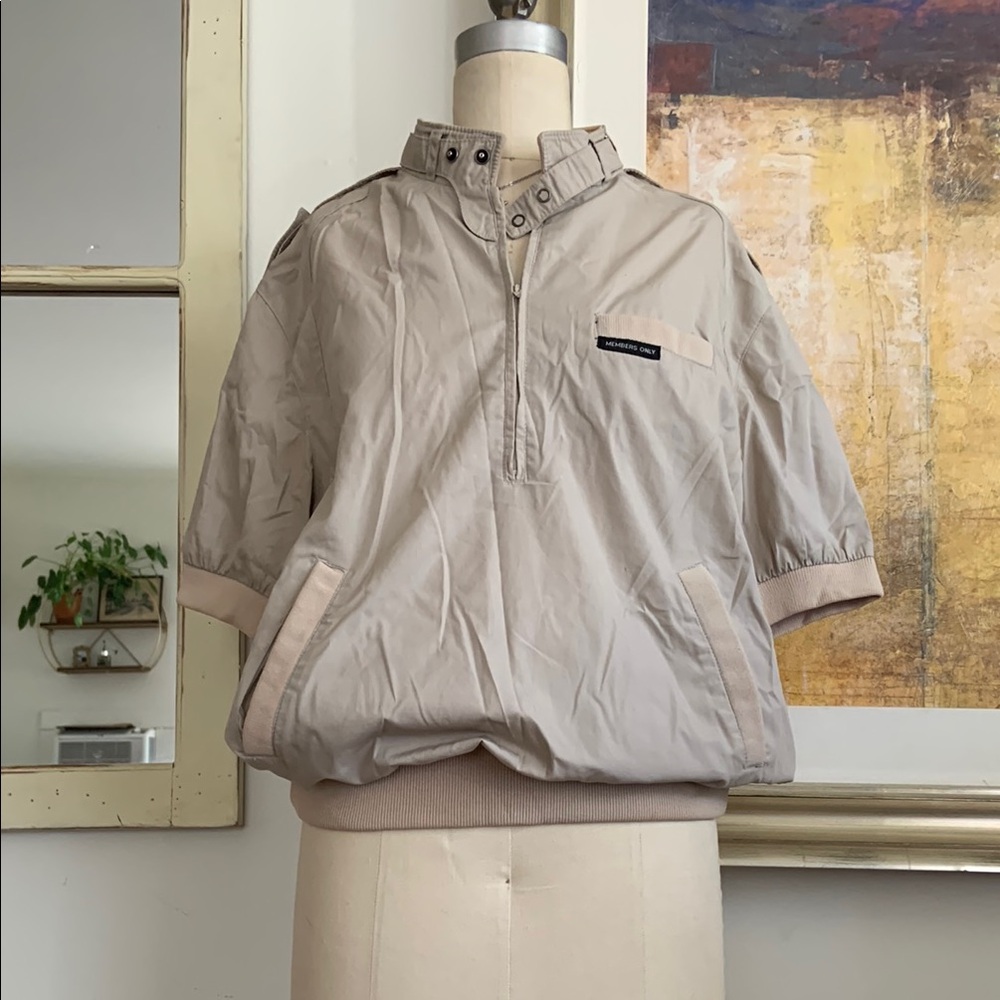 MEMBERS ONLY Beige Short-Sleeve Pullover Jacket